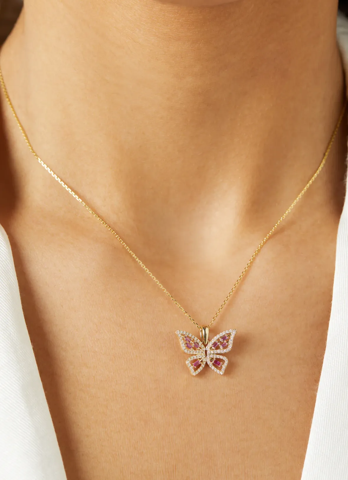 Diamond Point Losse Hangers|Geelgouden Bruidssieraden<Geelgouden hanger, 0.19 ct roze saffier, Butterfly Kisses